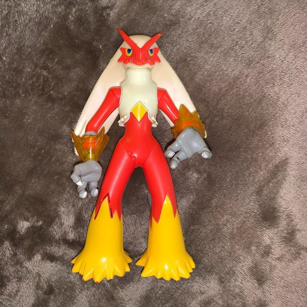 2007 Pokemon Blaziken 6.5" Jakks Pacific Action Figure with Light & Sound - Picture 1 of 11